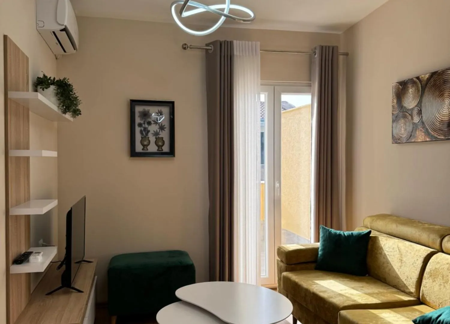 Haris Apartments Tirana