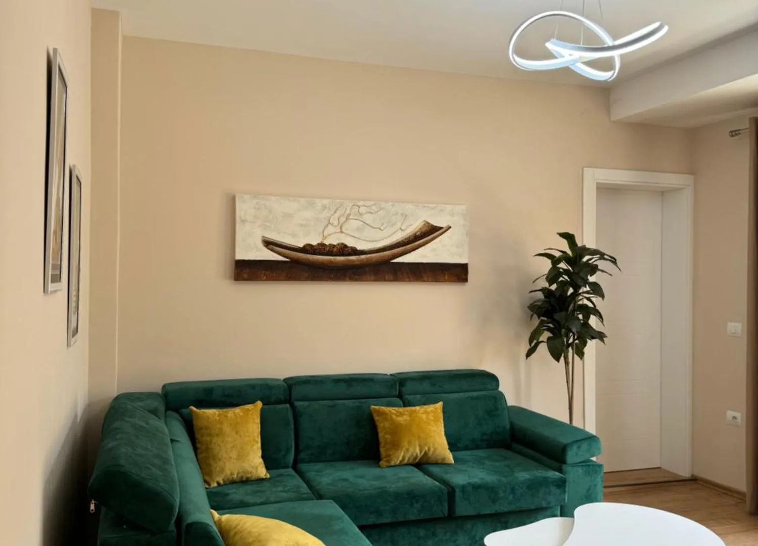 Haris Apartments Tirana 0*,