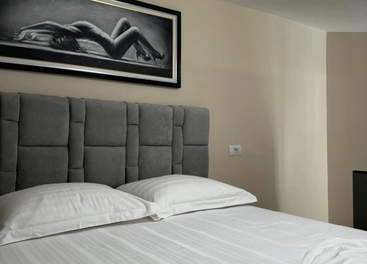 Haris Apartments Tirana