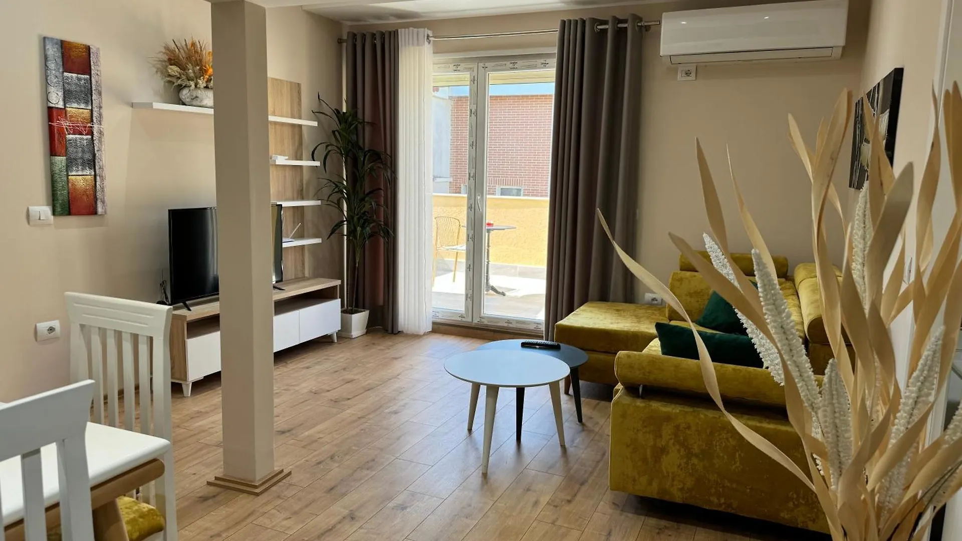 Haris Apartments Tirana