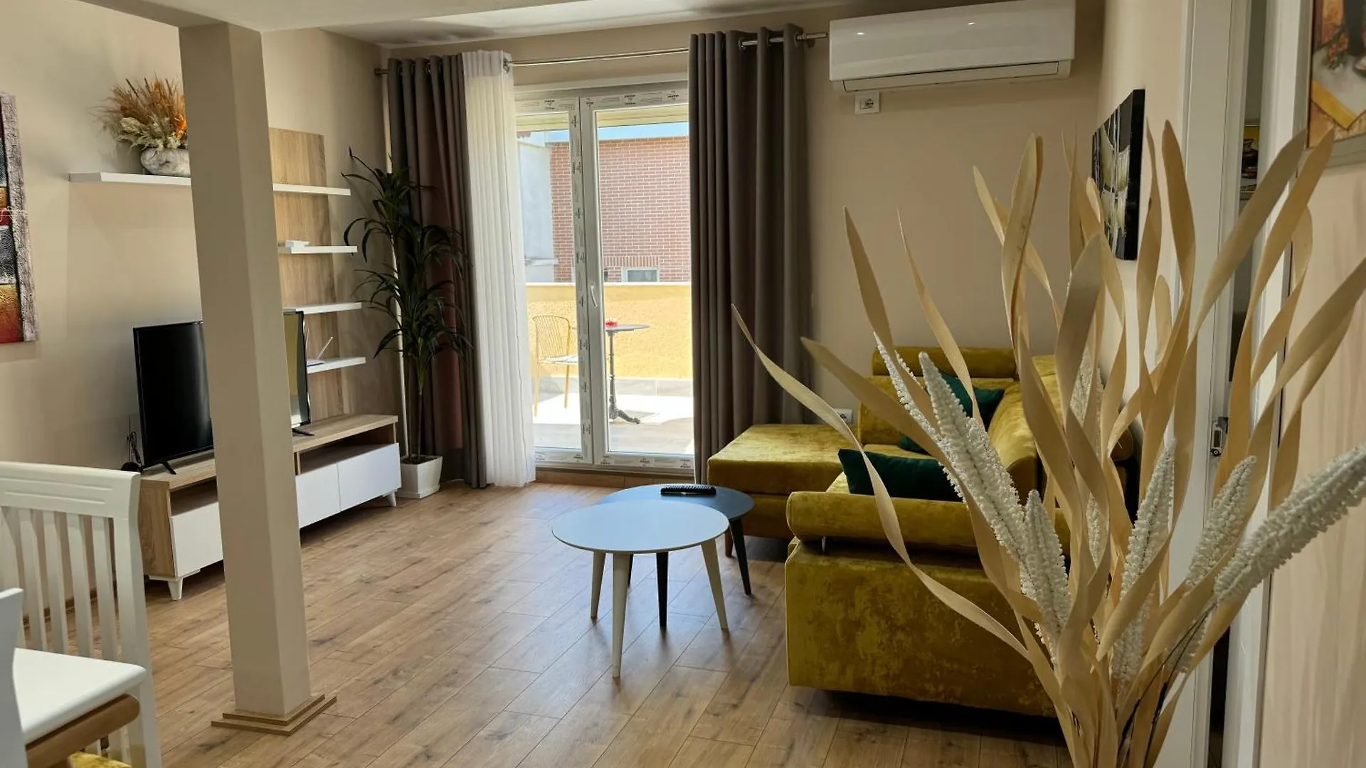 Haris Apartments Tirana