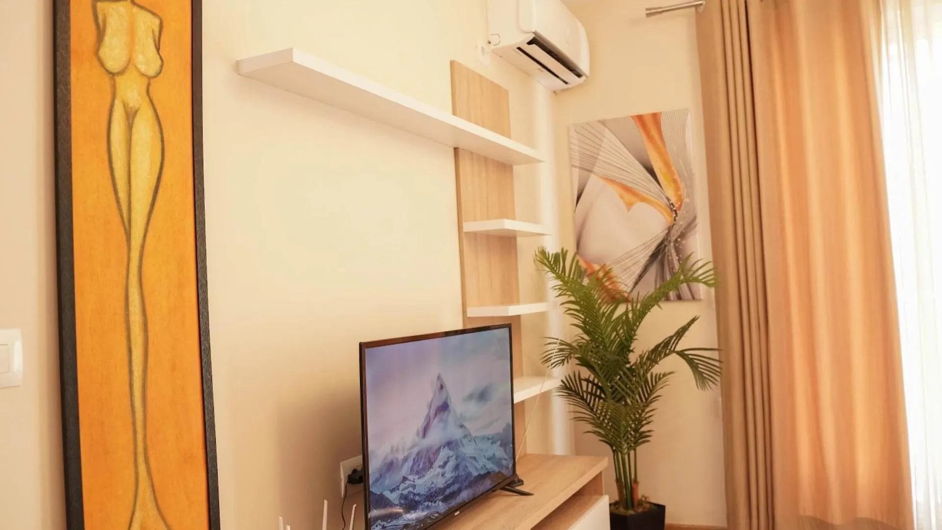 Haris Apartments Tirana