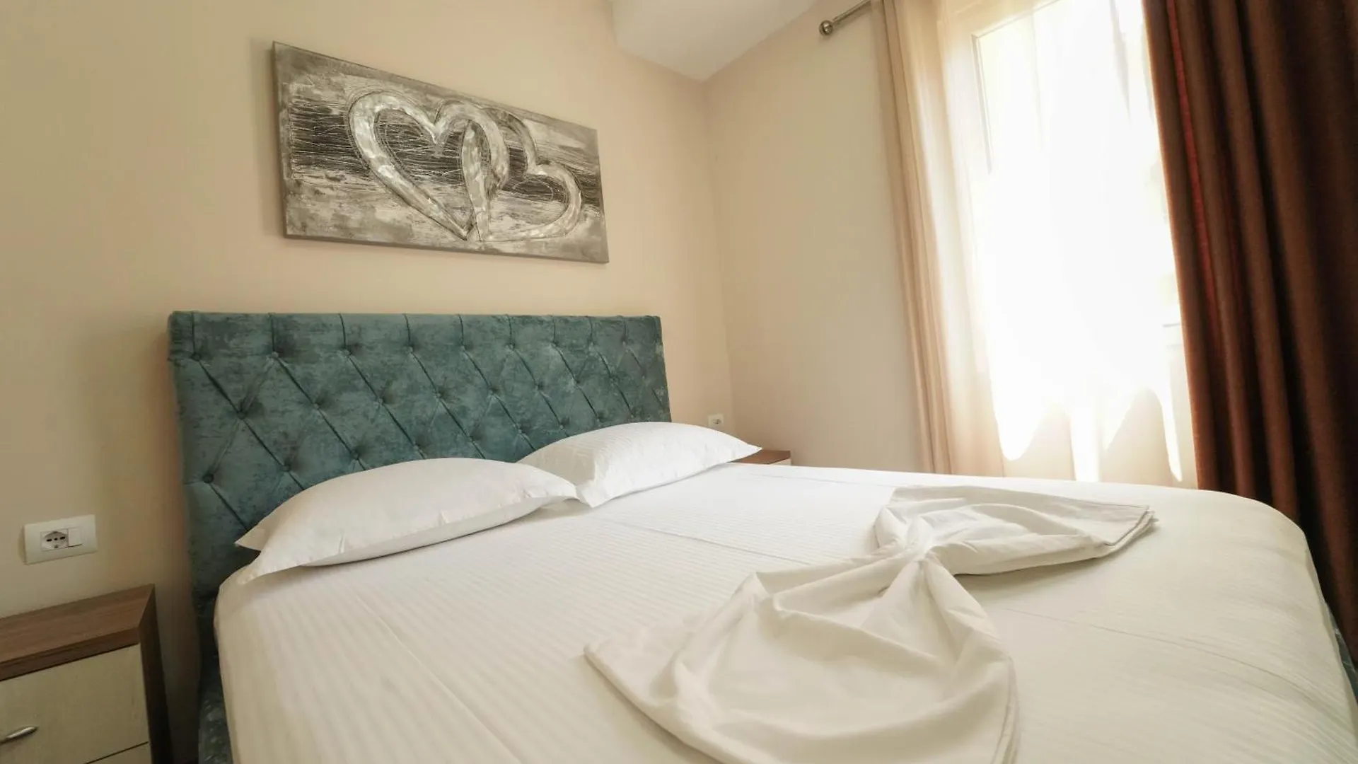 Haris Apartments Tirana