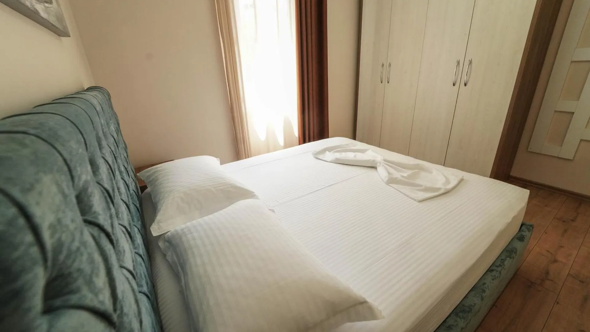 Haris Apartments Tirana
