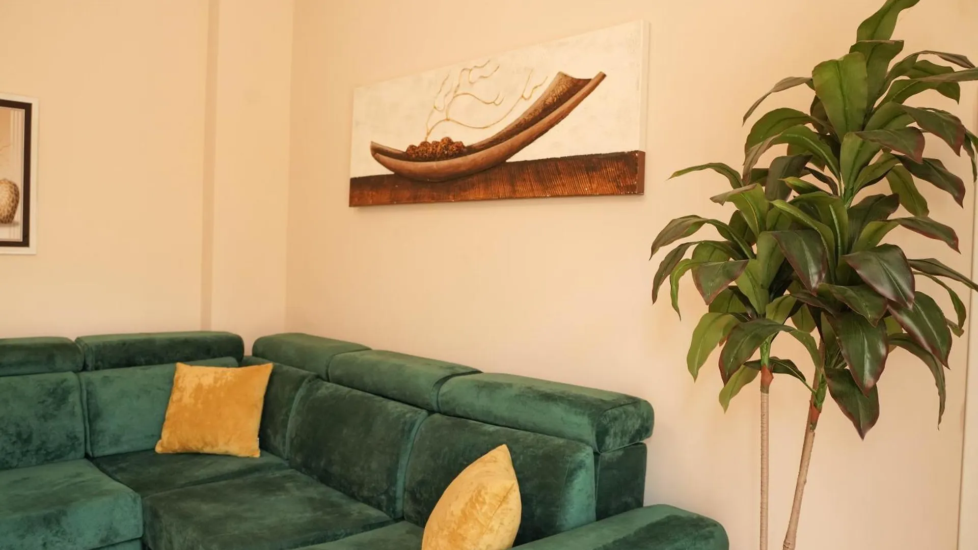 Haris Apartments Tirana